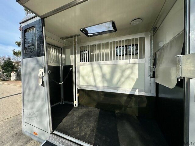 Gyvulių priekaba Anka Steinsberger 2-Pferdeanhänger mit Bett