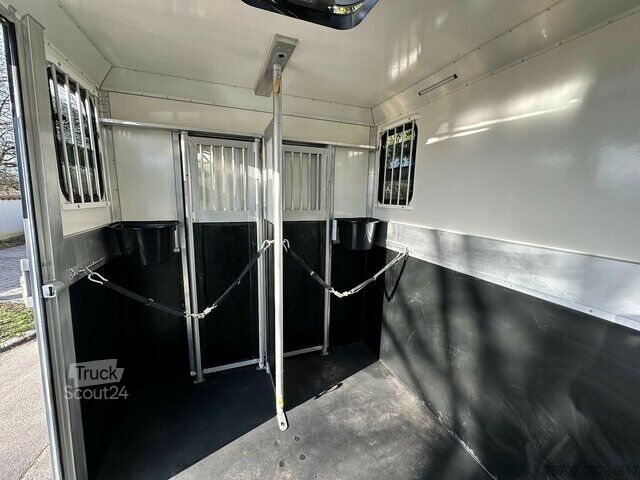 Gyvulių priekaba  Anka Steinsberger 2-Pferdeanhänger mit Bett