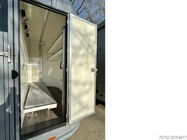 Gyvulių priekaba Anka Steinsberger 2-Pferdeanhänger mit Bett