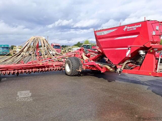 Σπαρτική μηχανή Kverneland Accord DG12000