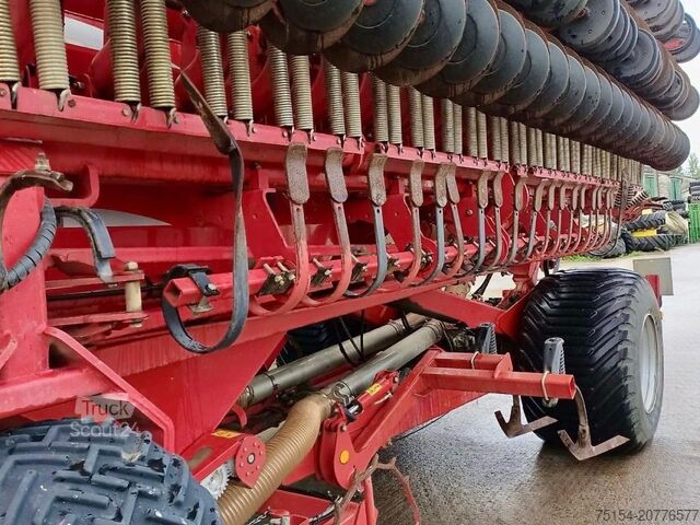 Σπαρτική μηχανή Kverneland Accord DG12000