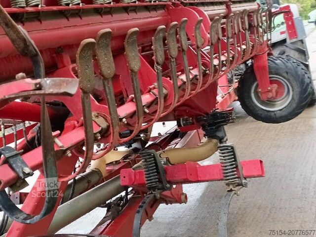 Σπαρτική μηχανή Kverneland Accord DG12000