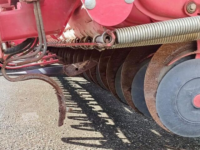 Σπαρτική μηχανή Kverneland Accord DG12000