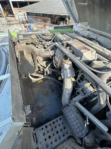 Ceifeira-debulhadora CLAAS Lexion 760 TT 4WD