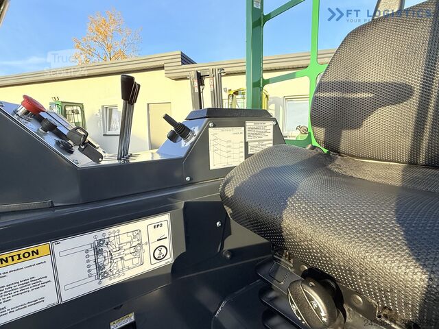 Chariot élévateur multidirectionnel Combilift CB4000 GAS TRIPLEX 5200 POSITIONER