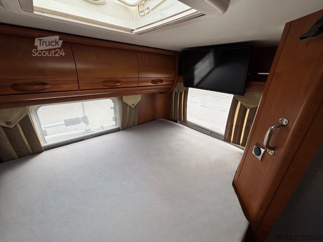 Integrovaný karavan RAPIDO 996M Aut./Hubbett/Klima/Solar/SAT/TV/AHK-2t