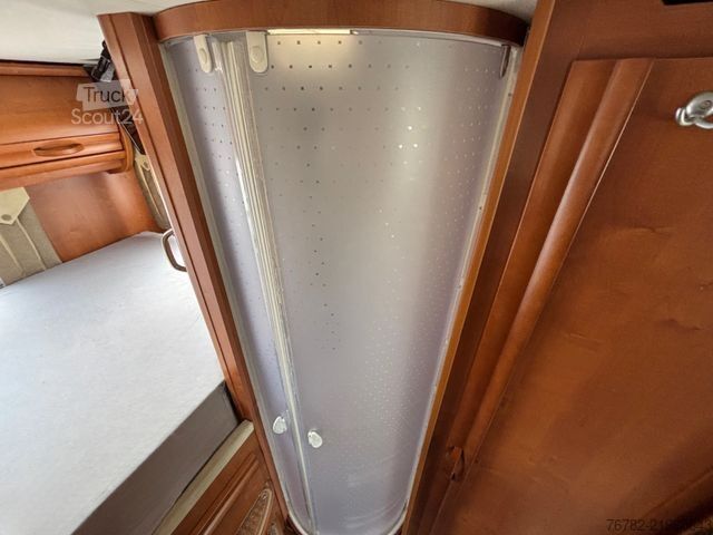 Integrovaný karavan RAPIDO 996M Aut./Hubbett/Klima/Solar/SAT/TV/AHK-2t