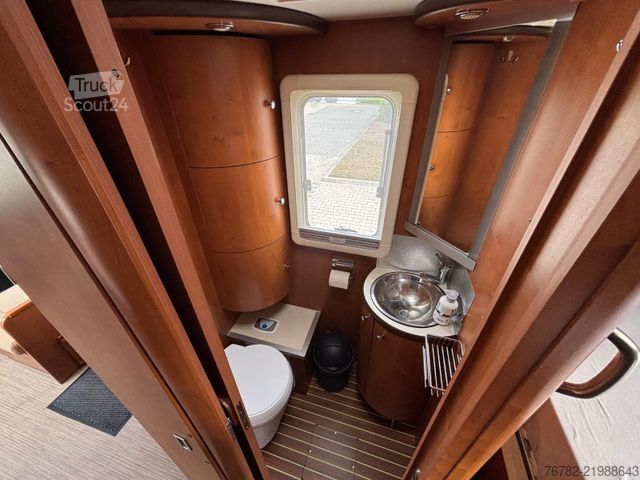 Integrovaný karavan RAPIDO 996M Aut./Hubbett/Klima/Solar/SAT/TV/AHK-2t
