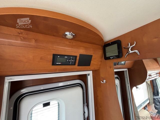 Integrovaný karavan RAPIDO 996M Aut./Hubbett/Klima/Solar/SAT/TV/AHK-2t
