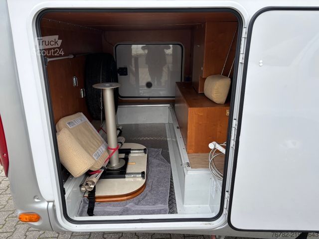 Integrovaný karavan RAPIDO 996M Aut./Hubbett/Klima/Solar/SAT/TV/AHK-2t