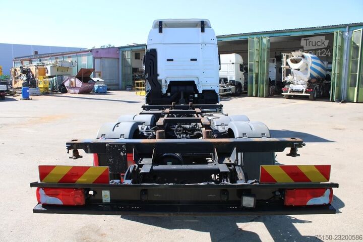 Samochód z wymienną zabudową MAN TGX 26.470 6x2 LL LENKACHSE Nr.: 111