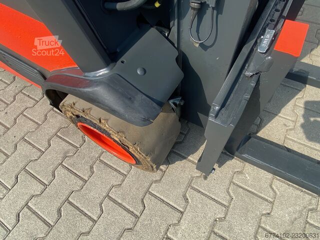 Електрокар с 4 колела Linde E20PL-02 + Ladegerät 3516 --EK