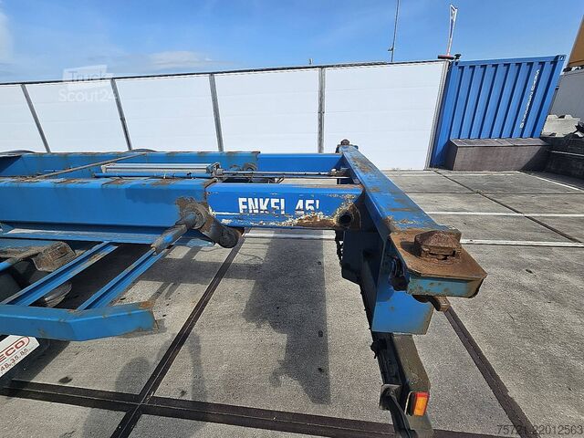 Containertransport RENDERS CHASSIS PORTMASTER