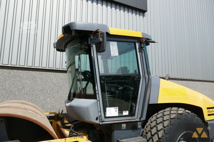 Single drum roller Dynapac CA3500D