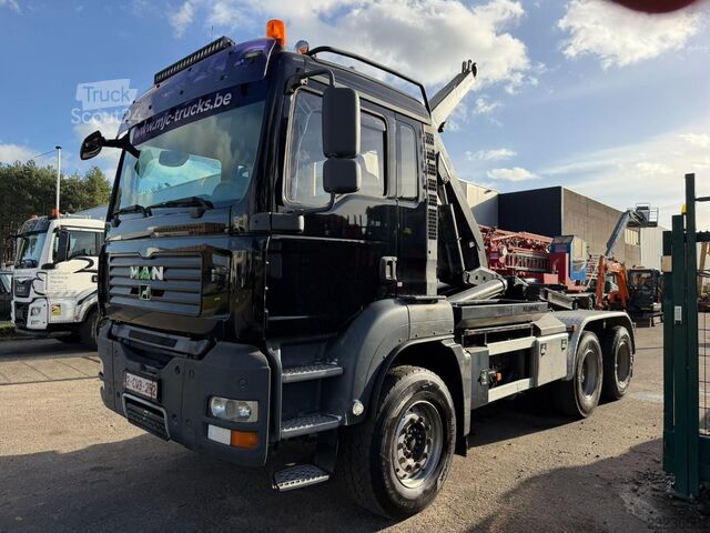 MAN TGA 33.440 6×4 – hákový nosič kontajnerov MEILLER – oceľové listové pružiny – zosilnené nápravy  MAN TGA 33.440 6X4 - MEILLER HOOKLIFT - STEEL SPRIN...