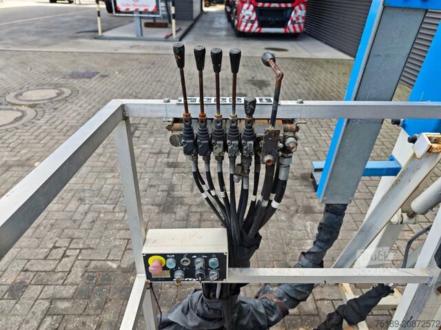 Gelenkteleskoparbeitsbühne Niftylift Manlift Lowrider