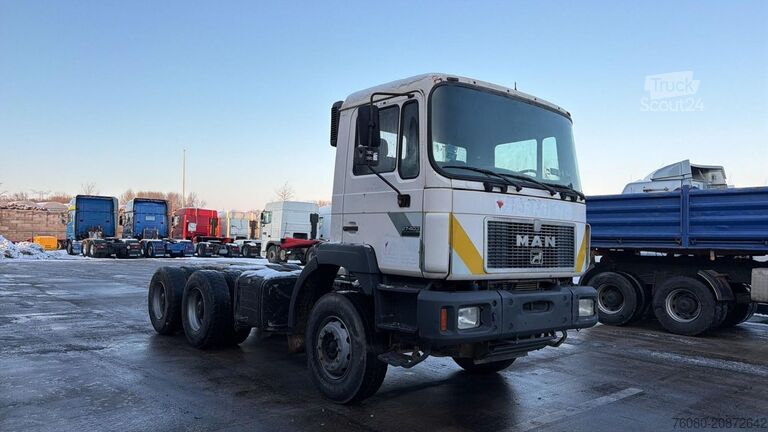 Șasiu cu cabină MAN 27.403 (6 CYLINDER / STEEL SUSP. / LAMES / BIG ...