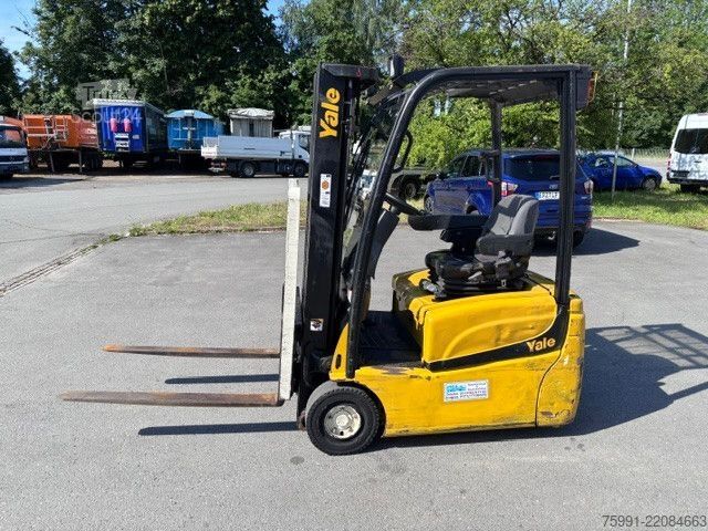 Szűkfolyosós targoncá YALE Elektrostapler  ERP 16VT Lasthöhe4900 mm