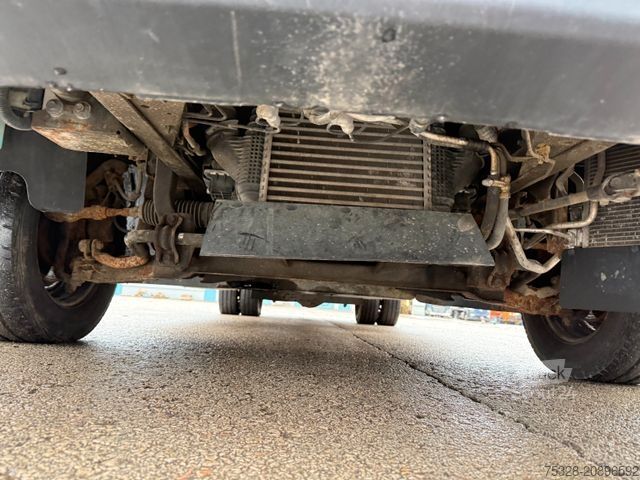 Pick-up panelvan NISSAN Cabstar 35.15 4X2 Doppelbereifung Pritsche Kran