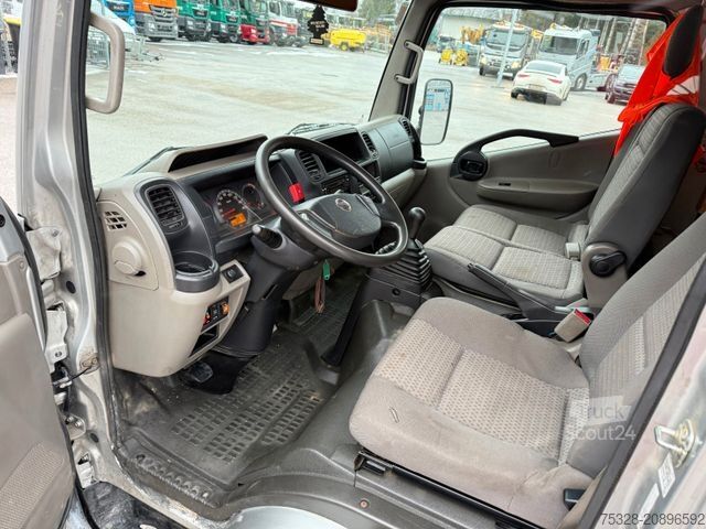 Pick-up panelvan NISSAN Cabstar 35.15 4X2 Doppelbereifung Pritsche Kran