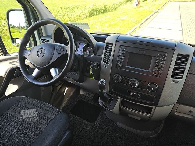 Matkalaukku MERCEDES-BENZ SPRINTER 319 V6 3.0L ac aut EURO6