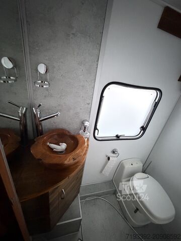 Autorulotă semi-integrată Elnagh Marlin Slim 2