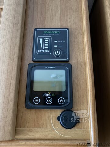 Autorulotă semi-integrată Elnagh Marlin Slim 2