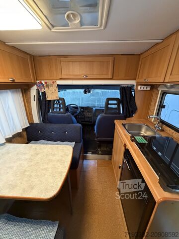 Autorulotă semi-integrată Elnagh Marlin Slim 2