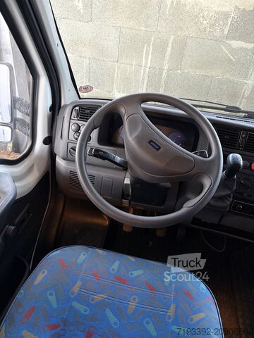 Autorulotă semi-integrată Elnagh Marlin Slim 2