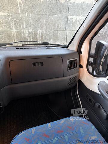 Autorulotă semi-integrată Elnagh Marlin Slim 2