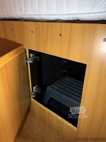 Autorulotă semi-integrată Elnagh Marlin Slim 2