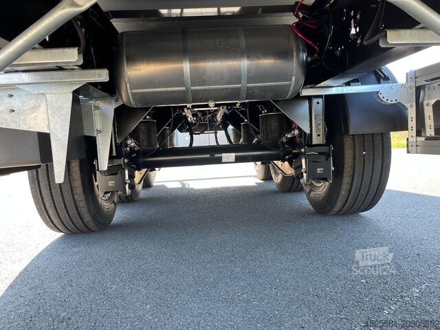 Polpriklopnik kiper Reisch 3-Achs-Kippsattelauflieger 39m³ Alumulde