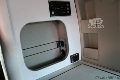 Автодім Bürstner Playa C 500