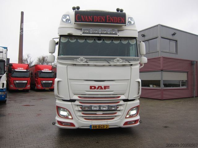 Vakio vetoauto DAF XF 460Super Space Hydrauliek Top!