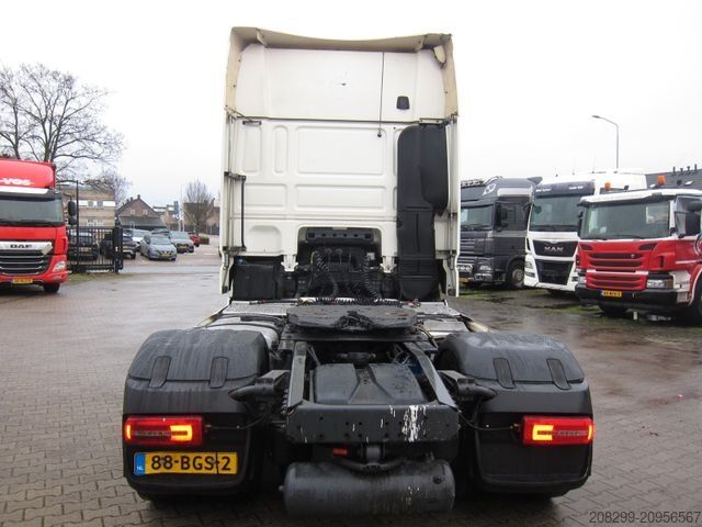 Vakio vetoauto DAF XF 460Super Space Hydrauliek Top!