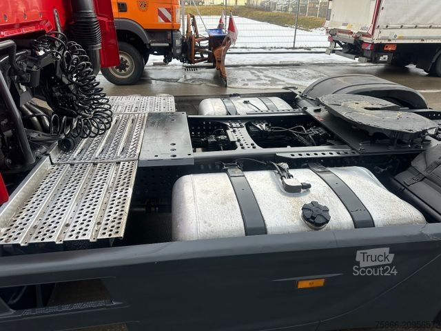 Ciągnik siodłowy typu volume MERCEDES-BENZ 1848 LS Low Liner Big Space 2xTank