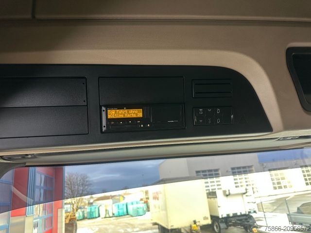 Ciągnik siodłowy typu volume MERCEDES-BENZ 1848 LS Low Liner Big Space 2xTank