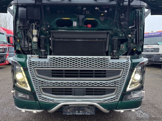 Standardni vlačilec VOLVO FH16.650 6X4 SZM RETARDER *2018*