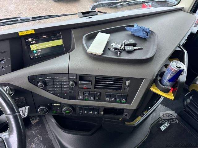 Standardni vlačilec VOLVO FH16.650 6X4 SZM RETARDER *2018*