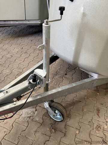 At taşıma römorku Blomert 