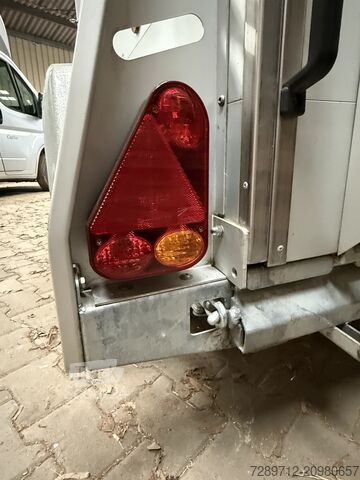 At taşıma römorku Blomert 