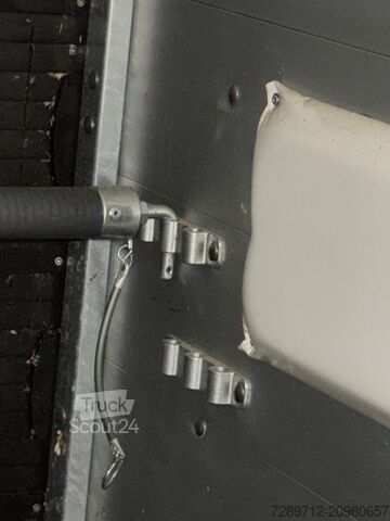 At taşıma römorku Blomert 