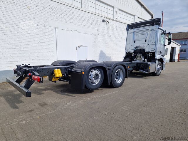 Châssis de camion Mercedes-Benz Actros 2553 LL 6x2 Actros 2553 LL 6x2, Retarder, Liftachse, MultimediaCockpit, LED, Navi