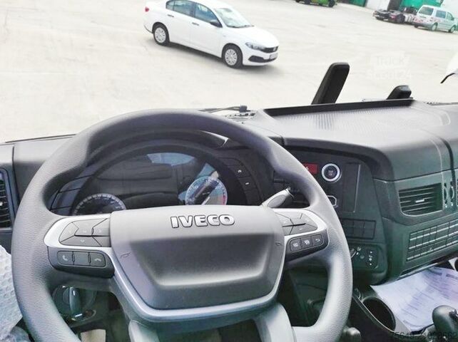 Camion benne à bras amovible Iveco-Magirus T-WAY 450 8x4 T-WAY 450 8x4