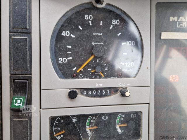 Special purpose truck MAN TGL 12.180 TGL 12.180 , Bucher Kehrmaschine CF 50