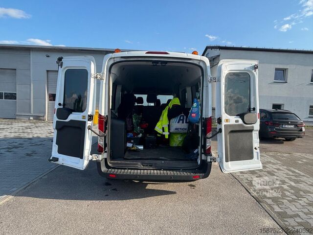 9-miestny minibus Ford Transit Bus