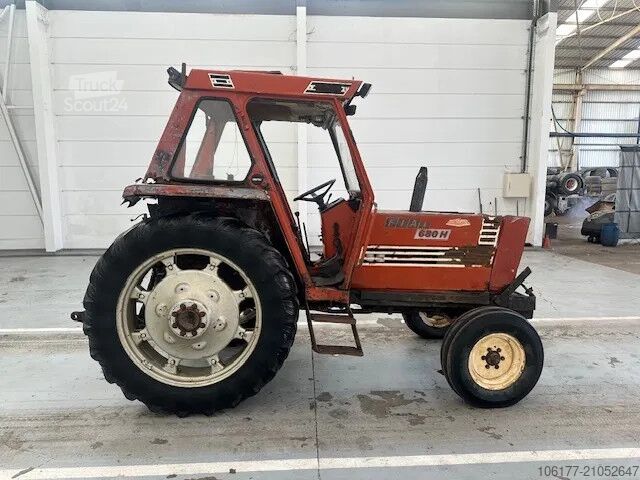 Tractor Fiat 680