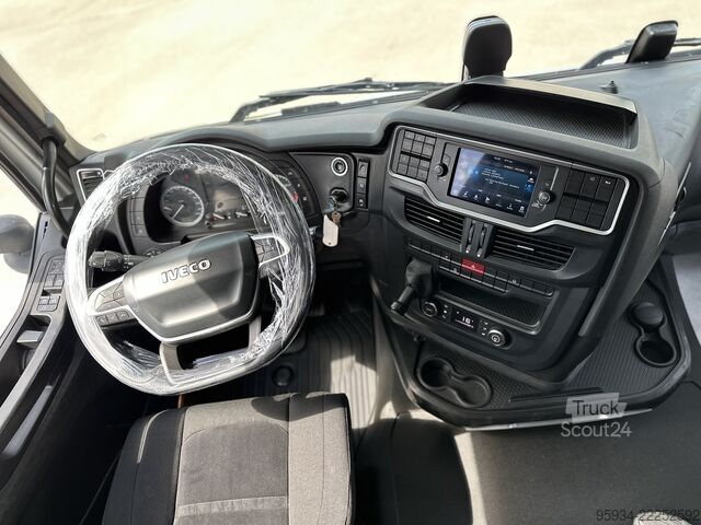 Standardní tahač Iveco S-WAY 570