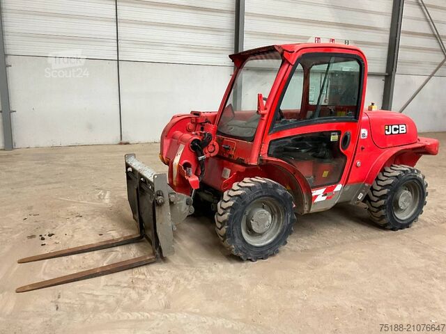 Teleskoplastare JCB 520-40