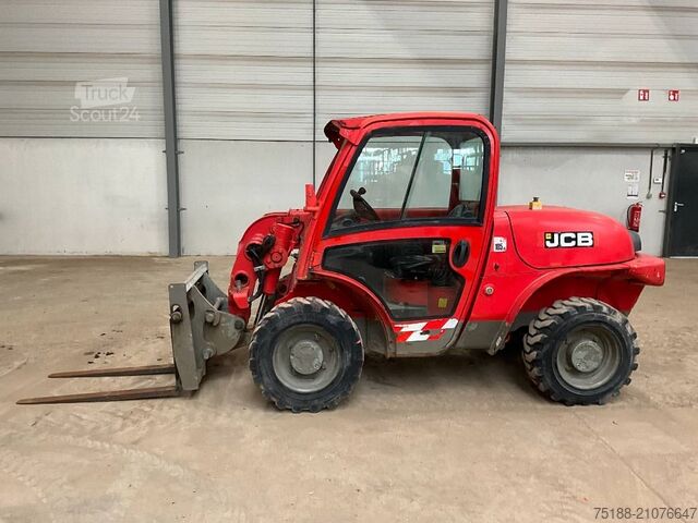Teleskoplastare JCB 520-40
